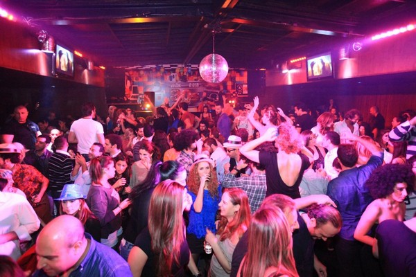 Mix FM's 80's night